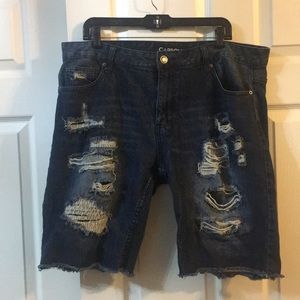 Men’s ripped/distressed jean shorts
